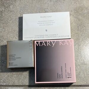 Mary Kay Compact Bundle NWT